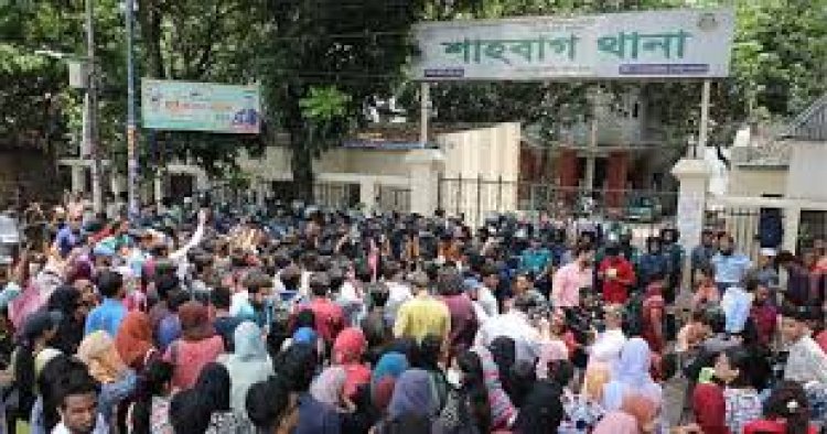 সাম্য হত্যায় আসামিদের গ্রেপ্তারে আলটিমেটাম শিক্ষার্থীদের, শাহবাগ থানা ঘেরাও