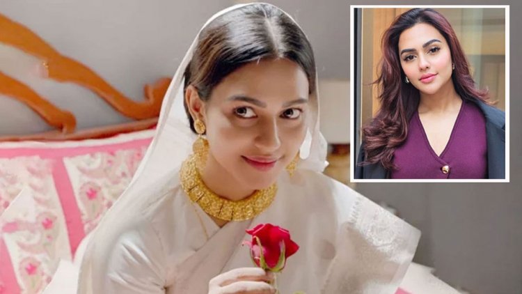 কোথায় ‘পালাচ্ছিলেন’ পর্দার হাসিনা?