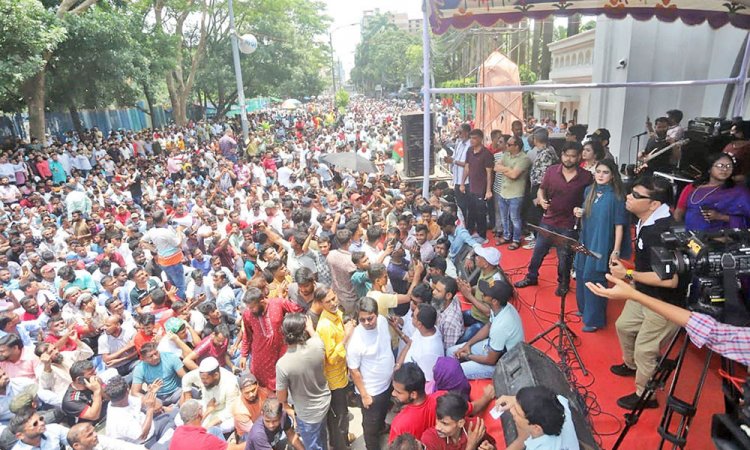 ঢাকা অচলের হুঁশিয়ারি ইশরাকের সমর্থকদের