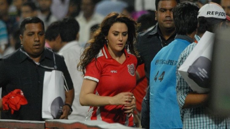 পাঞ্জাব কিংস মালিকানায় ভাঙন, আদালতে প্রীতি