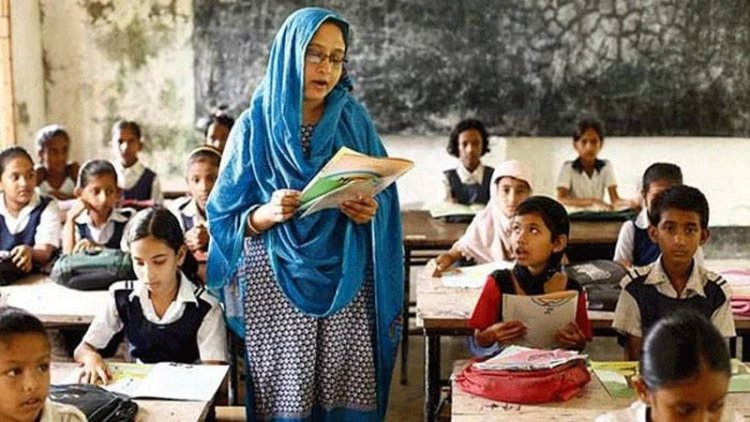 আজ থেকে পূর্ণ দিবস কর্মবিরতিতে প্রাথমিকের শিক্ষকরা