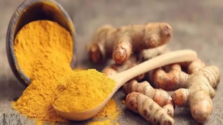 প্রতিদিন কাঁচা হলুদ খেয়ে যে ক্ষতি করছেন