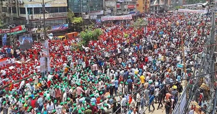 তারুণ্যের সমাবেশে নয়াপল্টনে বিএনপি নেতাকর্মীদের ঢল
