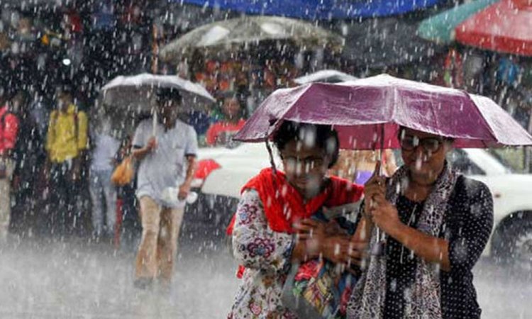 দুপুরের মধ্যে ঢাকায় বৃষ্টির আভাস