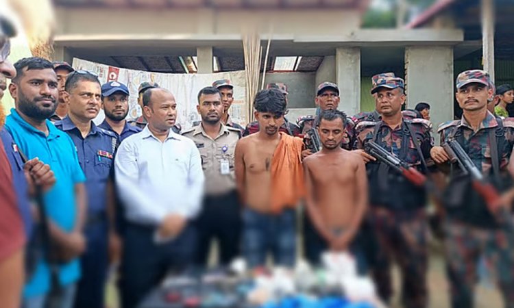 বাড়ির চারপাশে সিসিটিভি বসিয়ে মাদকের আখড়া, ৫ ভাই-বোন গ্রেপ্তার