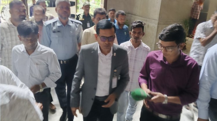 ৪২ দিন পর নগর ভবনে প্রশাসক, প্রথম প্রায়োরিটি পরিছন্নতা