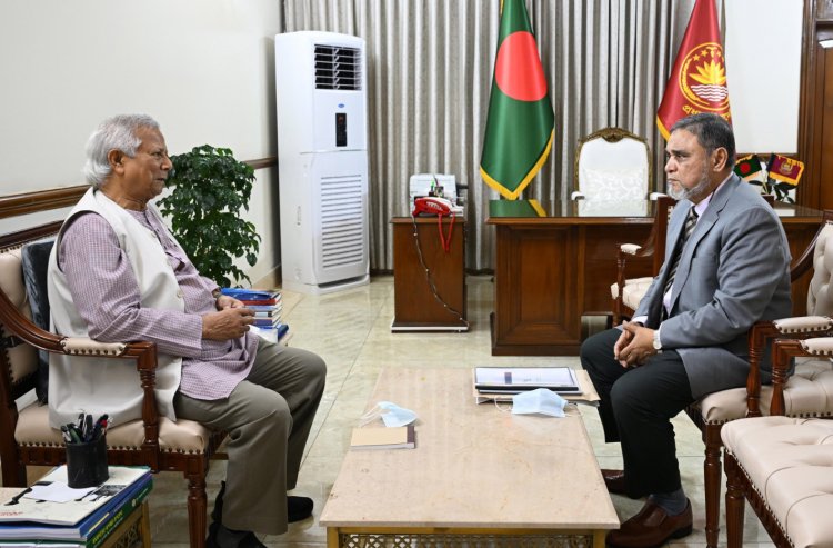 প্রধান উপদেষ্টার সঙ্গে সিইসির সাক্ষাৎ