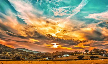 আল্লাহ তায়ালা খুঁটিবিহীন ঝুলন্ত আসমান সৃষ্টি করেছেন যেভাবে