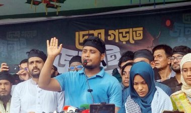 বেতন-ভাতা ফেরত দিয়ে স্বাস্থ্য উপদেষ্টাকে পদত্যাগ করতে হবে: হাসনাত আব্দুল্লাহ