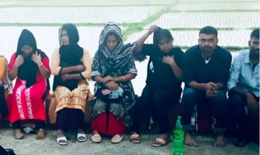 নওগাঁ সীমান্তে আট নারীসহ ১০ জনকে পুশইন