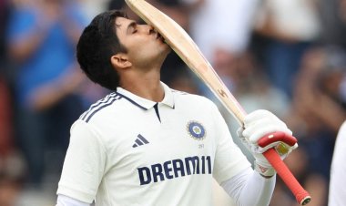 ৪৬ বছর অক্ষত থাকা গাভাস্কারের রেকর্ড ছুঁতে যাচ্ছেন গিল