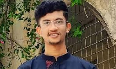 রিয়াদের বাড্ডার বাসা থেকে প্রায় তিন লাখ টাকা উদ্ধার