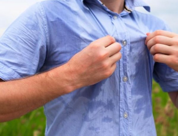 অতিরিক্ত ঘামের সমস্যা? যেসব খাবার এড়িয়ে চলবেন