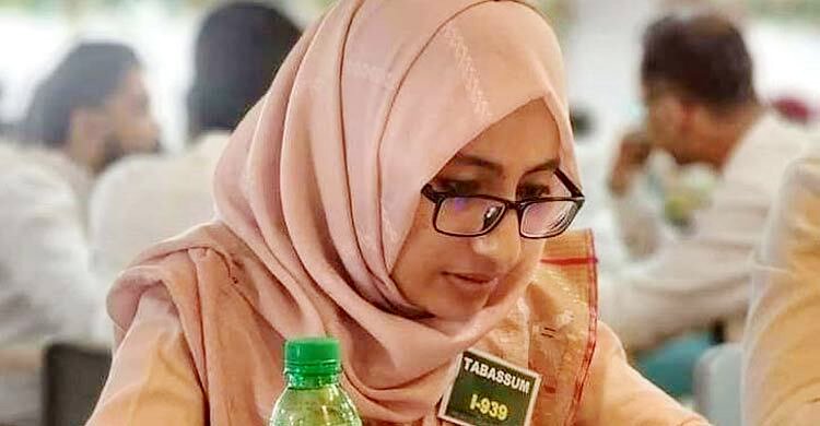 সেই সাবেক সহকারী কমিশনার ঊর্মি চাকরিচ্যুত