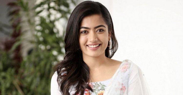 ছুটির দিনগুলোতে বিশেষ এক প্রিয়জনকে ভেবে কাঁদেন রাশমিকা