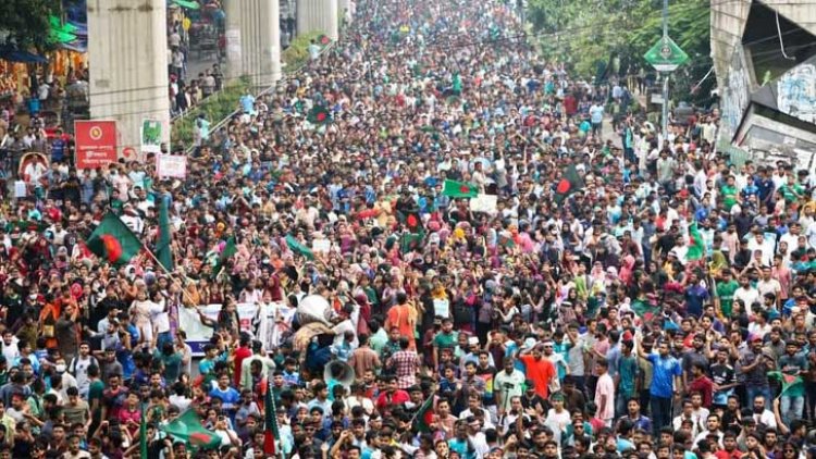 জুলাই অভ্যুত্থান: রাজপথ না ছাড়ার ঘোষণা শিক্ষার্থীদের