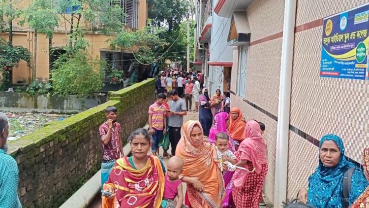 ভালুকায় বিছানায় পড়ে ছিল মা, মেয়ে ও ছেলের গলা কাটা লাশ