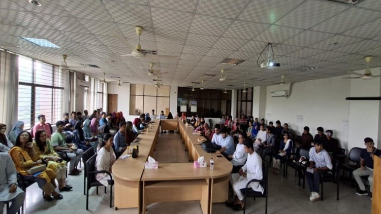 জাবি বায়োটেক ক্লাবের উদ্যোগে উচ্চশিক্ষাবিষয়ক সেমিনার অনুষ্ঠিত