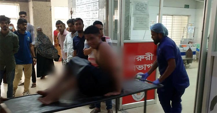 উত্তরায় প্রশিক্ষণ বিমান বিধ্বস্ত, নিহত ১, শিক্ষার্থীসহ বার্ন ইউনিটে ভর্তি ২৯
