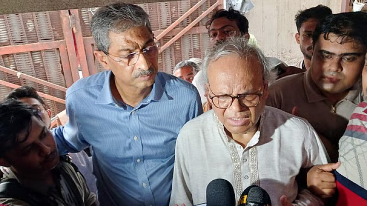 ঘনবসতিপূর্ণ এলাকায় প্রশিক্ষণ বিমান উড্ডয়ন নিয়ে প্রশ্ন রিজভীর