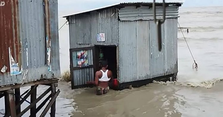 নিন্মচাপের প্রভাবে হাতিয়ার নিম্নাঞ্চল প্লাবিত