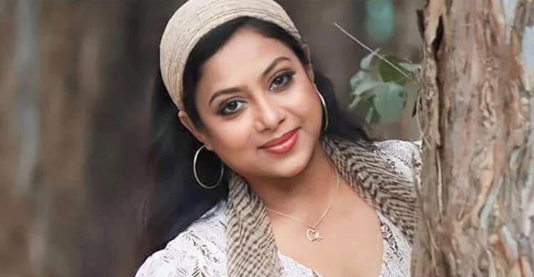  ফেসবুক নিয়ে বিপাকে শাবনূর, আইনি পদক্ষেপ নিচ্ছেন চিত্রনায়িকা