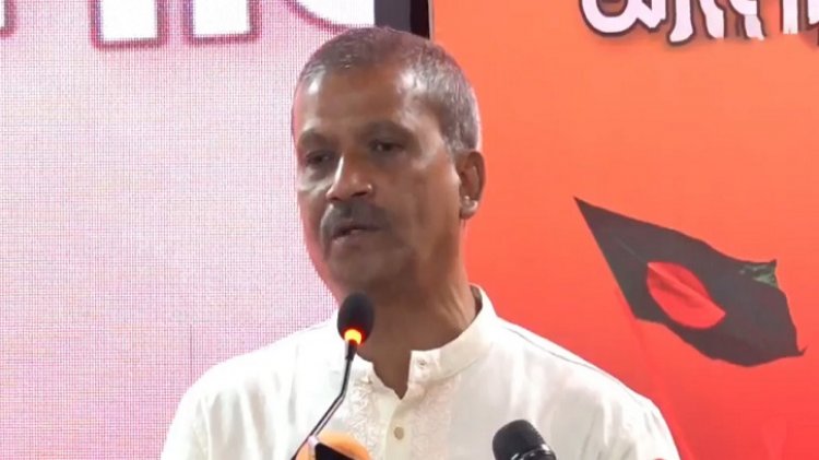 এমনভাবে গণহত্যার বিচার হবে, যেন কেউ প্রশ্ন না তোলে: আসিফ নজরুল
