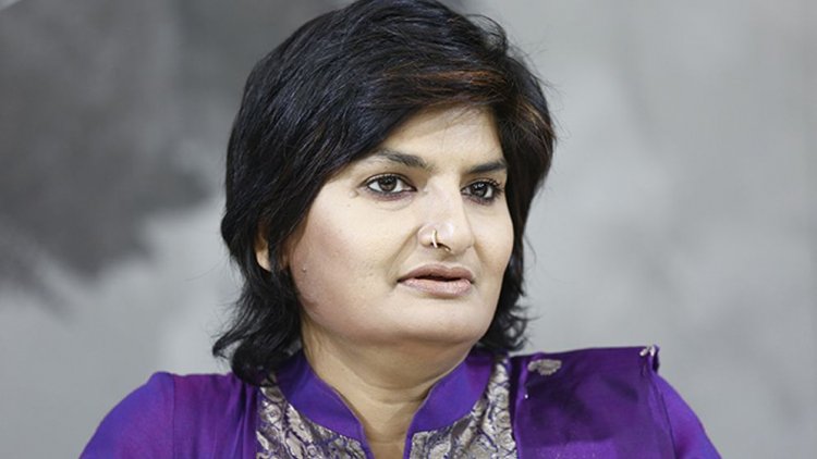 সাংবাদিক মুন্নী সাহাকে জিজ্ঞাসাবাদ করছে দুদক