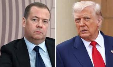 রাশিয়ার কাছাকাছি দুটি পারমাণবিক সাবমেরিন মোতায়েনের নির্দেশ ট্রাম্পের